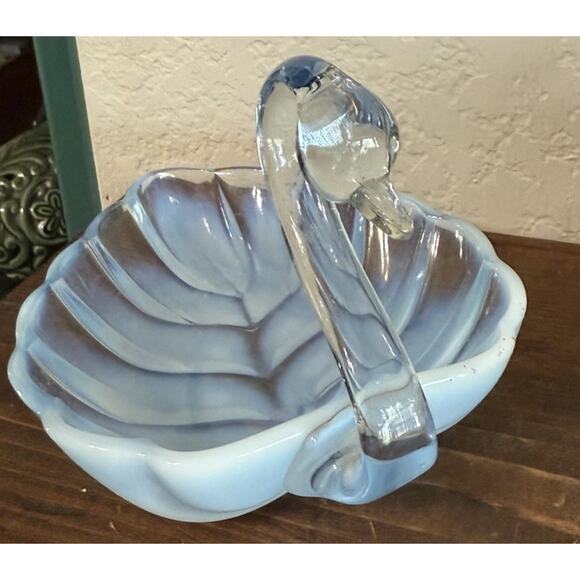 Duncan & Miller Sylvan Blue Opalescent Glass Swan - Picture 3 of 3
